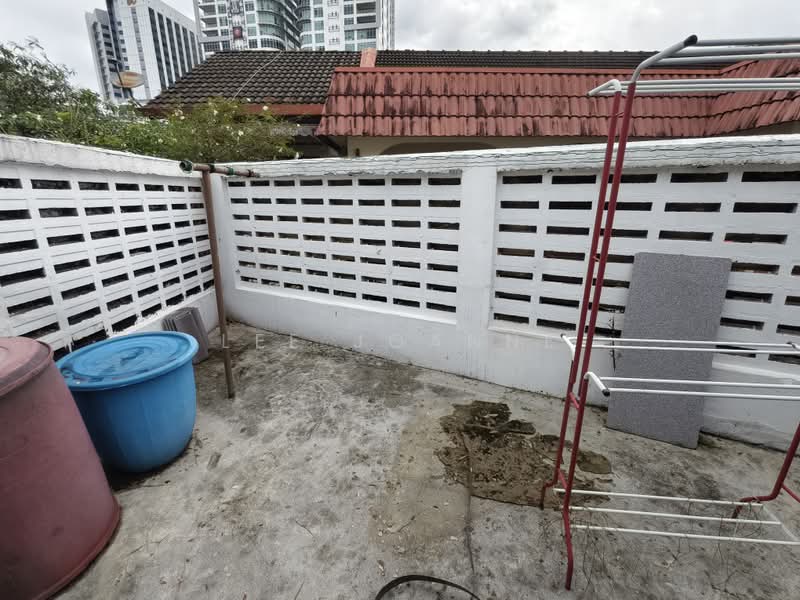 Rumah Berkembar untuk Dijual di Petaling Jaya (Selangor) - Lee Joanne - Exterior - PropertyGuru.com.my