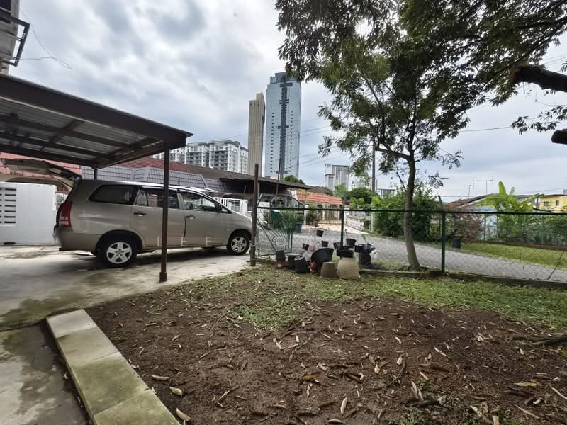 Rumah Berkembar untuk Dijual di Petaling Jaya (Selangor) - Lee Joanne - Exterior - PropertyGuru.com.my