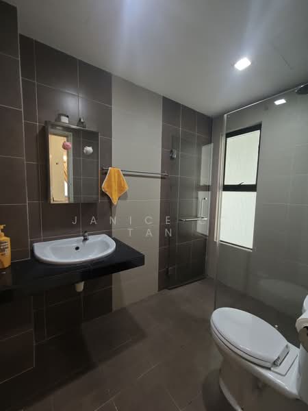 Condominium for Sale at Atmosfera Kondominium - Janice CC Tan - Bathroom - PropertyGuru.com.my