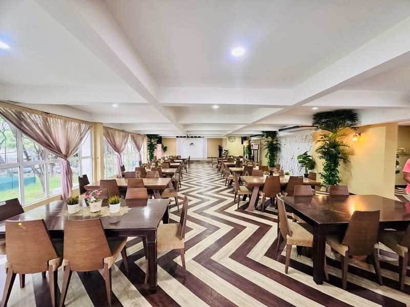 Shop / Office for Sale in Glenmarie (Selangor) - Ashraff Daniel - Dining Room - PropertyGuru.com.my