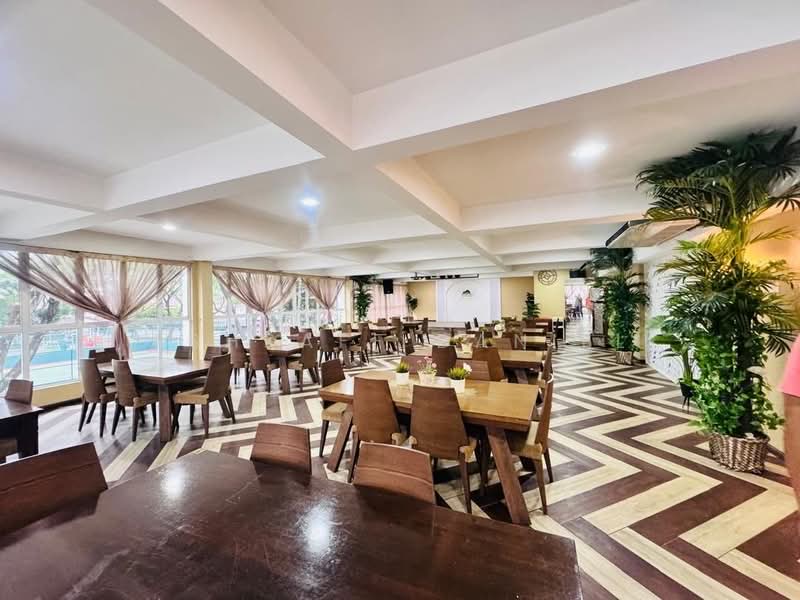 Shop / Office for Sale in Glenmarie (Selangor) - Ashraff Daniel - Dining Room - PropertyGuru.com.my