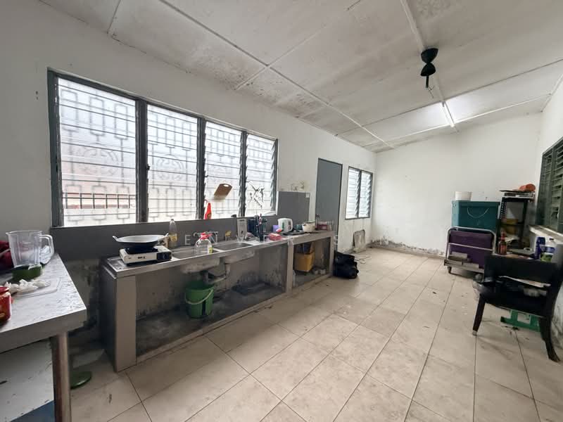 Rumah Teres 1 Tingkat untuk Dijual di Salak South (Kuala Lumpur) - Denver Sin - Kitchen - PropertyGuru.com.my