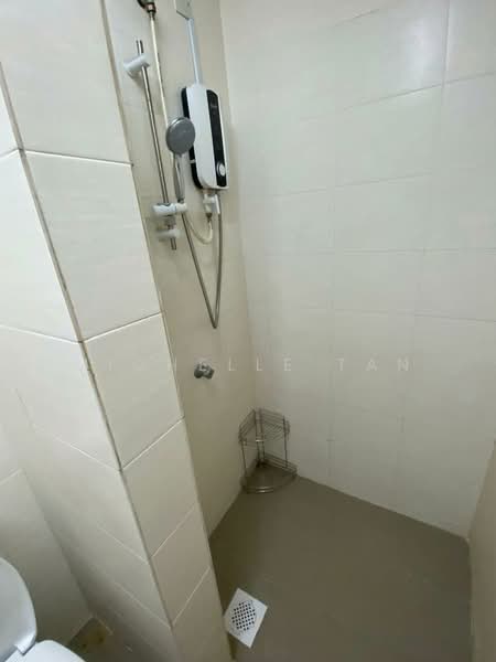 Service Residence for Rent at Platinum Lake PV 21 - Michelle Tan - Bathroom - PropertyGuru.com.my