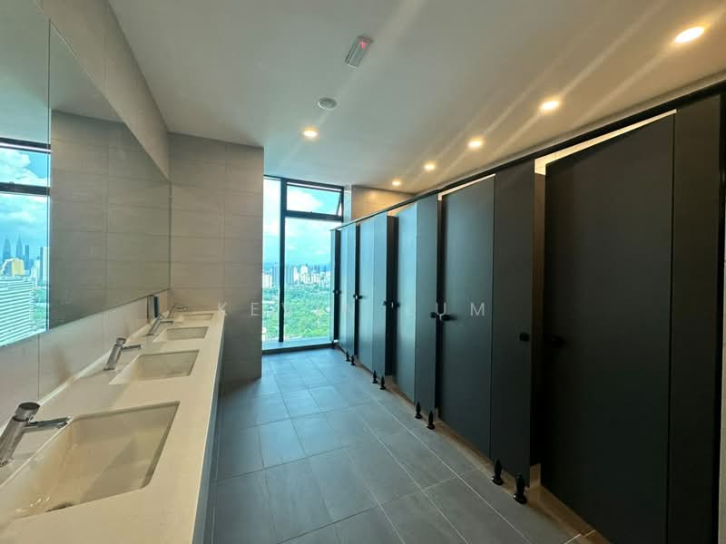 Pejabat untuk Disewa di Dutamas (Kuala Lumpur) - Kevin Lum - Bathroom - PropertyGuru.com.my