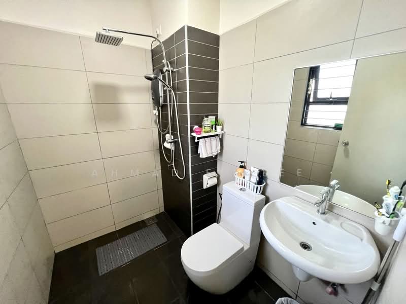 Condominium for Sale at Lake Vista Residence (Tasik Vista Residen) - Ahmad Fadlee - PropertyGuru.com.my