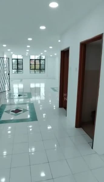 Office for Rent in Kajang (Selangor) - Farah Hanan - Interior - PropertyGuru.com.my