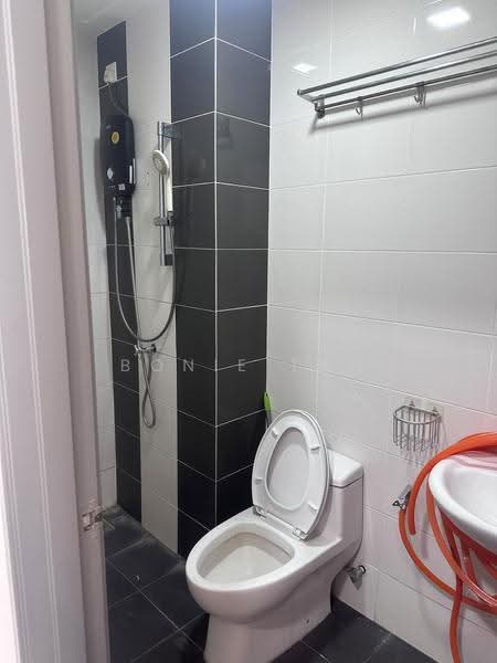 Kediaman Servis untuk Disewa di Silk Sky - Bonie Tan - Bathroom - PropertyGuru.com.my