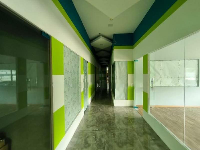 Detached Factory for Sale in Taman Sri Haneco (Semenyih) - Vincent Lee - Corridor - PropertyGuru.com.my