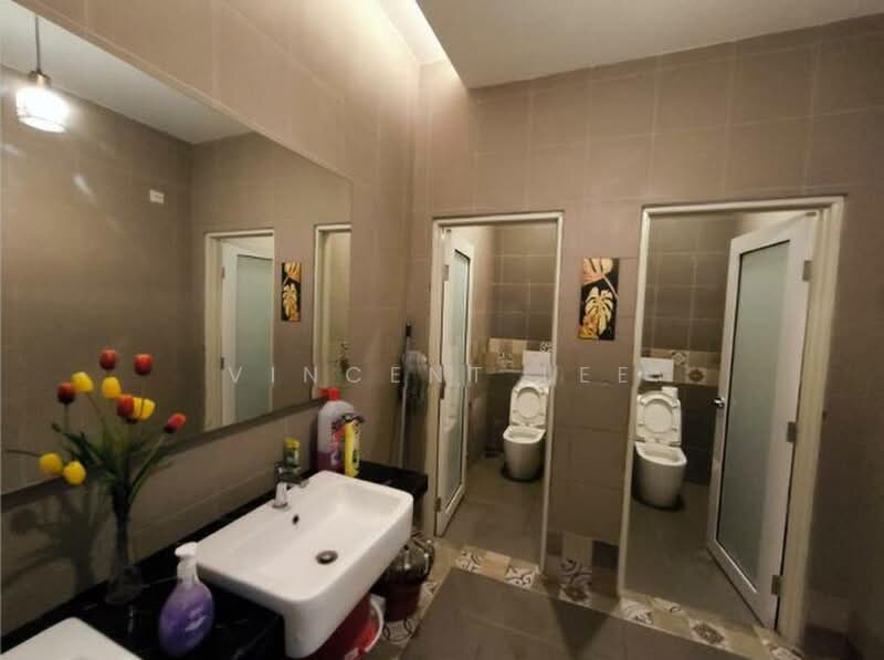 Detached Factory for Sale in Taman Sri Haneco (Semenyih) - Vincent Lee - Bathroom - PropertyGuru.com.my