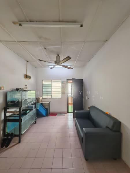 Semi-Detached House for Sale in Kota Damansara (Selangor) - Philip Yun Tiong Thien - Living Room - PropertyGuru.com.my
