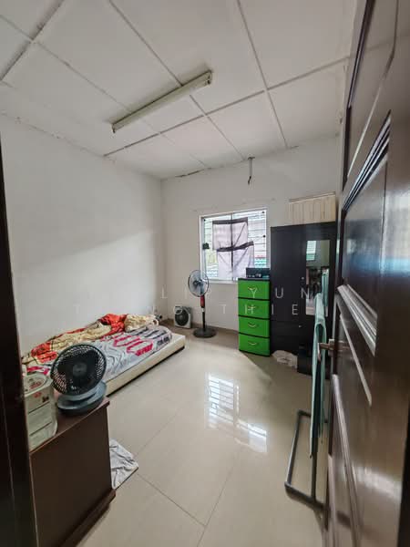 Semi-Detached House for Sale in Kota Damansara (Selangor) - Philip Yun Tiong Thien - Bedroom - PropertyGuru.com.my