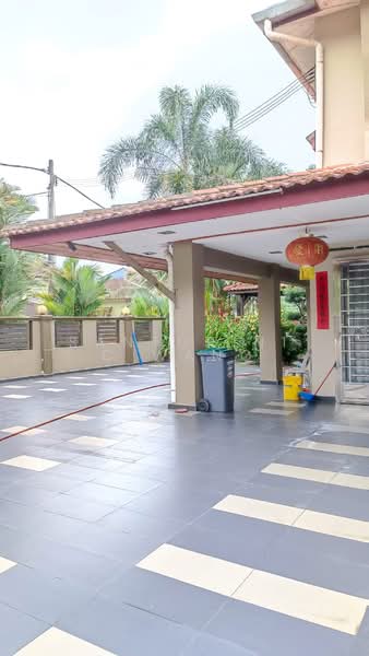 2-storey Terraced House for Rent in Taman Putri Kulai (Kulai) - Santorinic Wang - Exterior - PropertyGuru.com.my