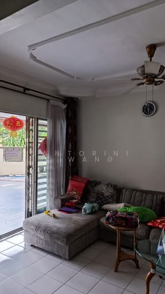 2-storey Terraced House for Rent in Taman Putri Kulai (Kulai) - Santorinic Wang - Living Room - PropertyGuru.com.my