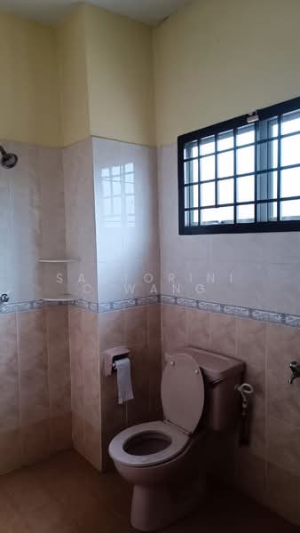 2-storey Terraced House for Rent in Taman Putri Kulai (Kulai) - Santorinic Wang - Bathroom - PropertyGuru.com.my