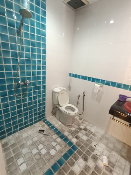Rumah Teres 2 Tingkat untuk Disewa di Taman Overseas Union (Taman Oug) (Jalan Klang Lama (Old Klang Road)) - Han . - Bathroom - PropertyGuru.com.my