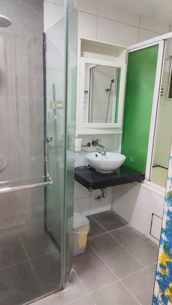 Condominium for Sale at Subang Parkhomes - Pang Hiok Boon - Bathroom - PropertyGuru.com.my