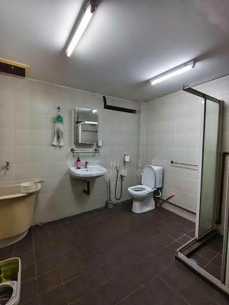 1-storey Terraced House for Sale in Taman Canning (Ipoh) - Michele Leong - Bathroom - PropertyGuru.com.my