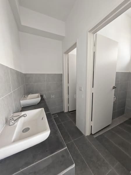 Kedai / Pejabat untuk Dijual di Masai (Johor) - Ah Bee - Bathroom - PropertyGuru.com.my