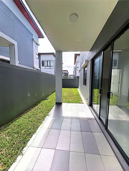2-storey Terraced House for Rent in Sungai Buloh (Selangor) - Alicia Soo - Exterior - PropertyGuru.com.my