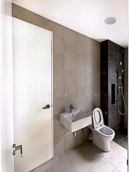 2-storey Terraced House for Rent in Sungai Buloh (Selangor) - Alicia Soo - Bathroom - PropertyGuru.com.my