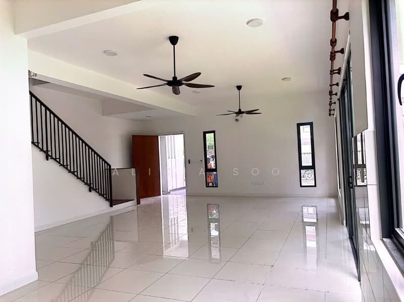 2-storey Terraced House for Rent in Sungai Buloh (Selangor) - Alicia Soo - Living Room - PropertyGuru.com.my