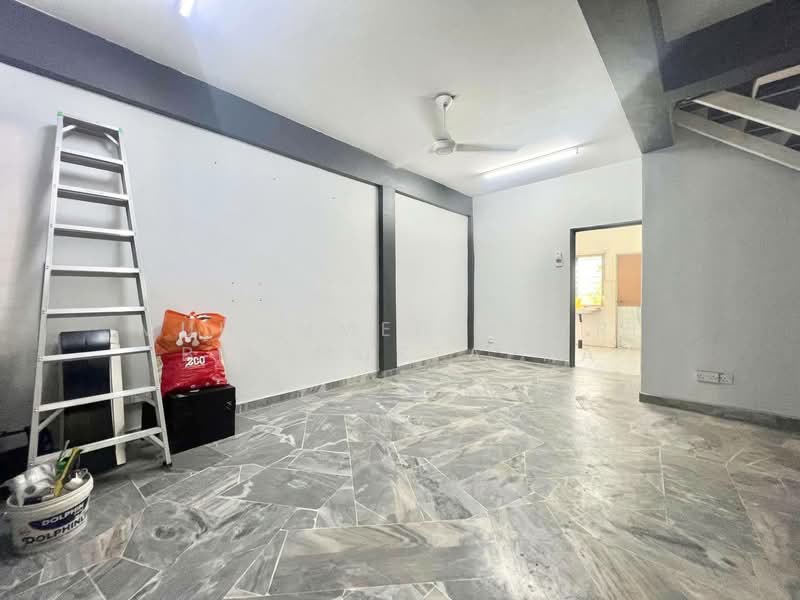 Rumah Teres 2 Tingkat untuk Dijual di Sungai Buloh (Selangor) - Muhammed Nazri bin Mustapha - Living Room - PropertyGuru.com.my