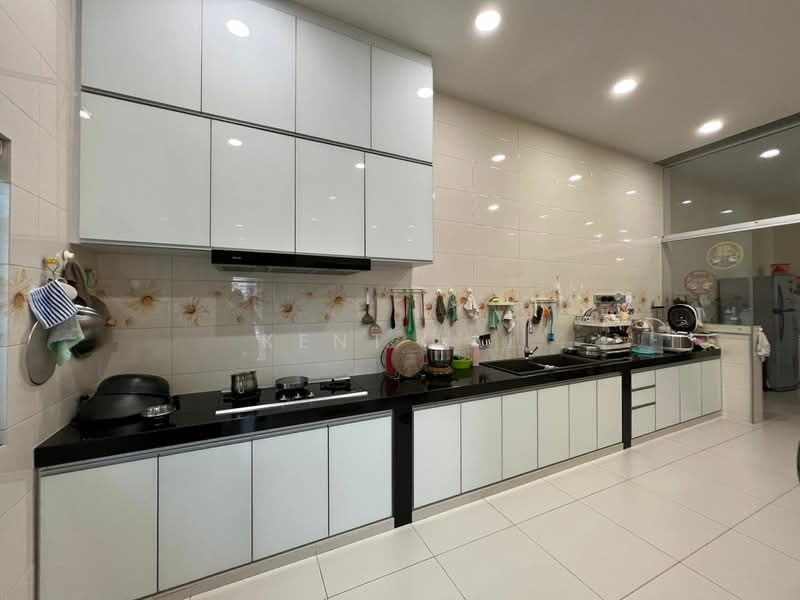 Semi-Detached House for Sale in Bandar Puteri Puchong (Puchong) - Kent Lai - Kitchen - PropertyGuru.com.my