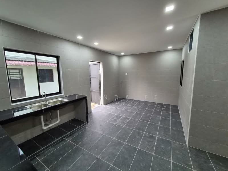 2-storey Terraced House for Sale in Taman Pulai Indah (Johor Bahru) - Melinda Ee - Kitchen - PropertyGuru.com.my