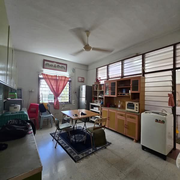 Rumah Teres 2 Tingkat untuk Dijual di Island Park (Jelutong) - Meng . - Kitchen - PropertyGuru.com.my