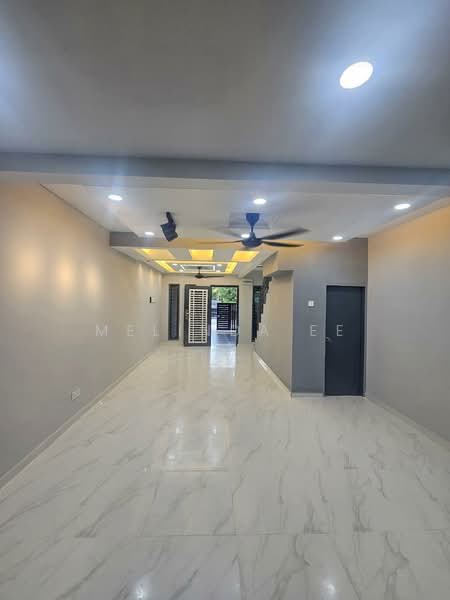 2-storey Terraced House for Sale in Taman Bukit Kempas (Tampoi) - Melinda Ee - Living Room - PropertyGuru.com.my