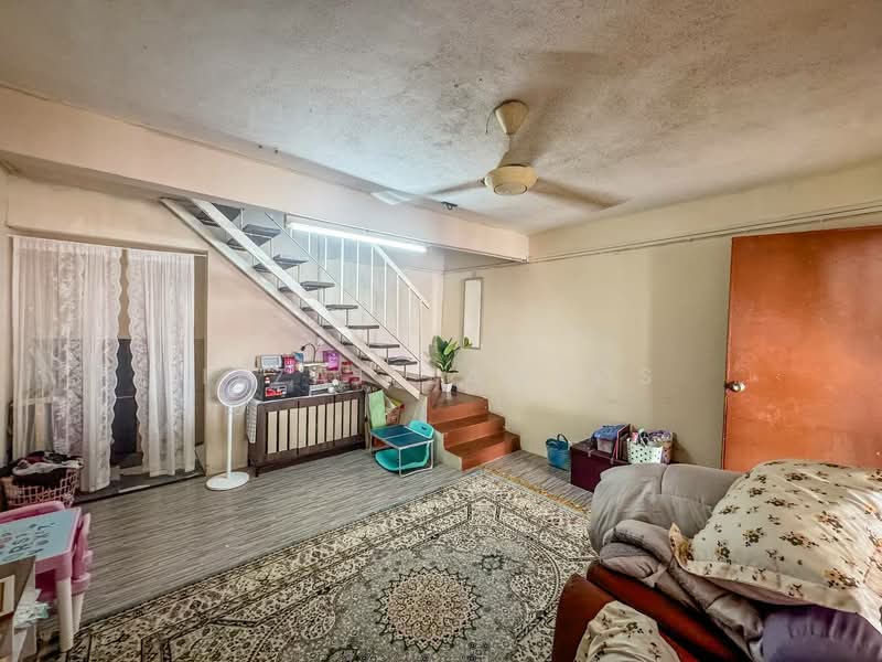 Rumah Teres 2 Tingkat untuk Dijual di Taman Putra (Ampang) - Izzat Zamros - Living Room - PropertyGuru.com.my