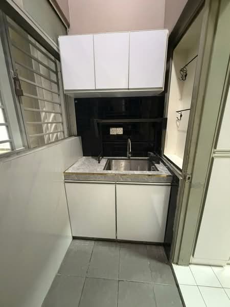 Pangsapuri untuk Disewa di Gapura Bayu - Henry Lee - Kitchen - PropertyGuru.com.my