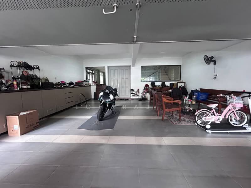 Rumah Teres 3 Tingkat untuk Dijual di Taman Melawati (Ulu Kelang) - Loharaj . - Car Park - PropertyGuru.com.my
