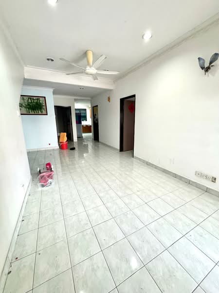 Townhouse for Sale in Taman Lagenda Mas (Cheras) - Dennix Chin - Living Room - PropertyGuru.com.my