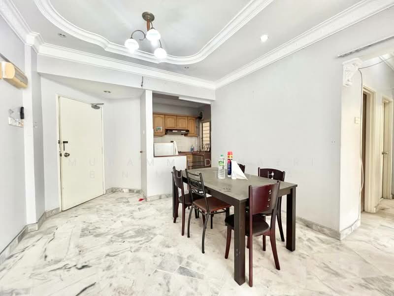 Apartment for Sale at Vista Seri Putra - Muhammed Nazri bin Mustapha - Dining Room - PropertyGuru.com.my