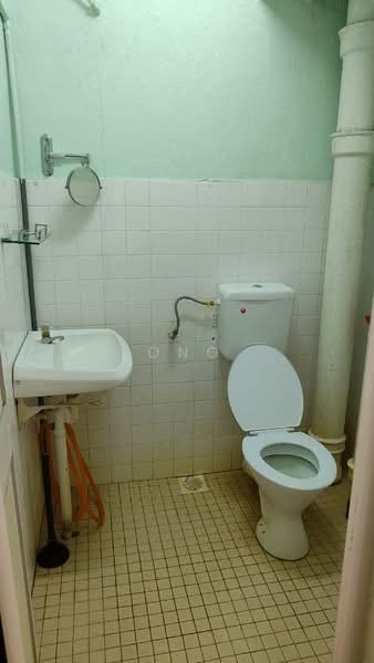 Pangsapuri untuk Disewa di Desa Delima - Leong . - Bathroom - PropertyGuru.com.my