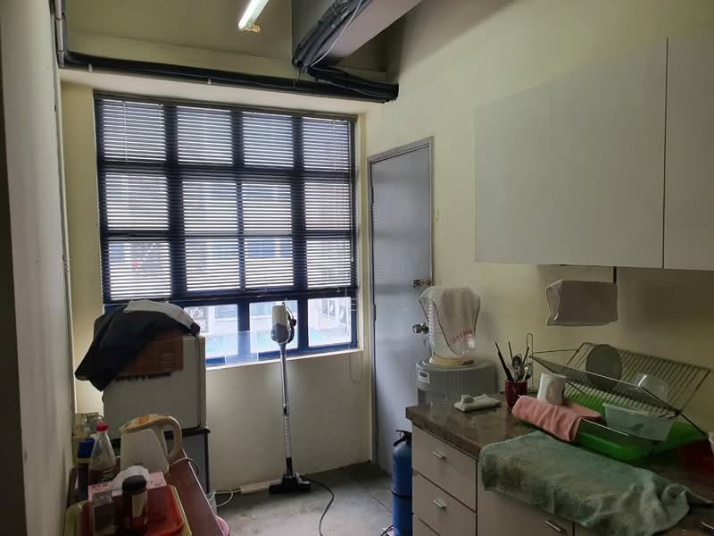 Shop / Office for Sale in Kelana Jaya (Petaling Jaya) - Lue . - Kitchen - PropertyGuru.com.my