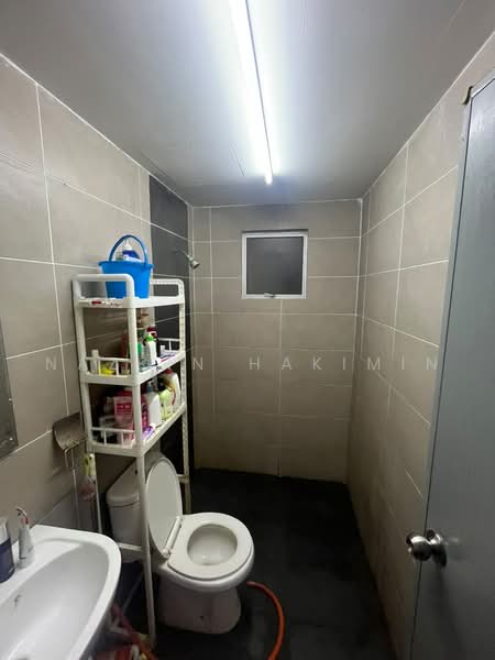 Apartment for Sale at Palm Garden Apartment - Nazrin Hakimin - Bathroom - PropertyGuru.com.my