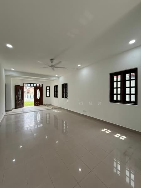 Semi-Detached House for Sale in Taman Impian Emas (Skudai) - Cony Ong - Living Room - PropertyGuru.com.my