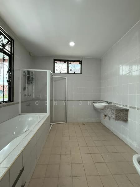 Semi-Detached House for Sale in Taman Impian Emas (Skudai) - Cony Ong - Bathroom - PropertyGuru.com.my