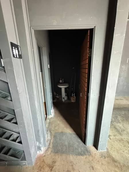 Kedai untuk Disewa di Taman Kota Syahbandar (Melaka City) - Vinc Pheng - Bathroom - PropertyGuru.com.my