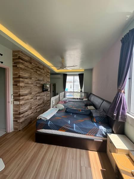 1.5-storey Terraced House for Sale in Johor Bahru (Johor) - Fion Lee - Bedroom - PropertyGuru.com.my