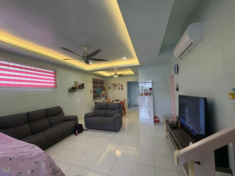 1.5-storey Terraced House for Sale in Johor Bahru (Johor) - Fion Lee - Living Room - PropertyGuru.com.my