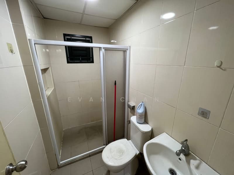 Servis Apartment untuk Dijual di OUG Parklane - Evan Chan - Bathroom - PropertyGuru.com.my
