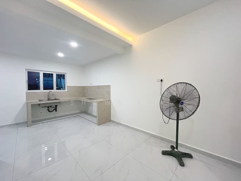 2-storey Terraced House for Sale in Mahkota Cheras (Cheras) - Shawn Lim - Kitchen - PropertyGuru.com.my