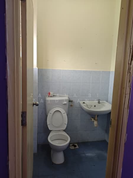 2-storey Terraced House for Sale in Bandar Mahkota Cheras (Cheras) - Zawana BT Zaidi Ana - Bathroom - PropertyGuru.com.my