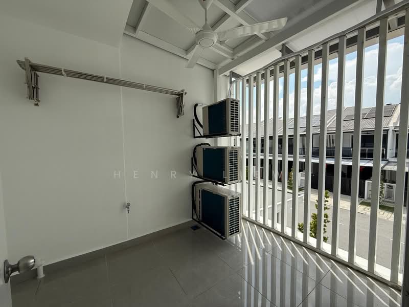 Rumah Teres 2 Tingkat untuk Disewa di Cyberjaya (Selangor) - Henry Liew - Balcony - PropertyGuru.com.my