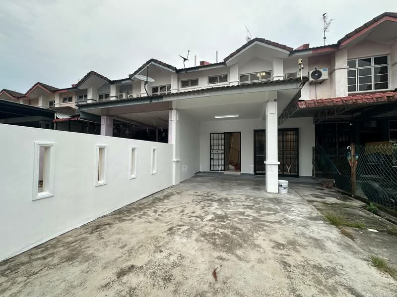 2-storey Terraced House for Sale in Taman Mutiara Rini (Skudai) - Kimberly Tay - Exterior - PropertyGuru.com.my