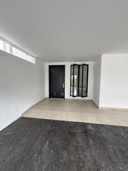 Rumah Teres 3 Tingkat untuk Dijual di Taman Melawati (Ulu Kelang) - calvin Chin - Entrance - PropertyGuru.com.my