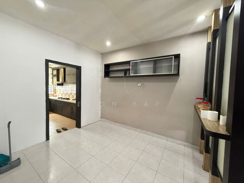 2-storey Terraced House for Sale in Taman Nusa Bestari (Iskandar Puteri (Nusajaya)) - Evon Yap - Kitchen - PropertyGuru.com.my